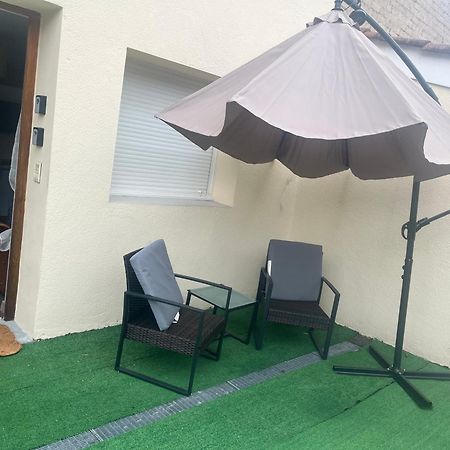 Le Petit Prince , Jolie Maisonnette Terrasse Netflix Parking Prive Jeux De Societe Μπουργκ-αν-Μπρες Εξωτερικό φωτογραφία