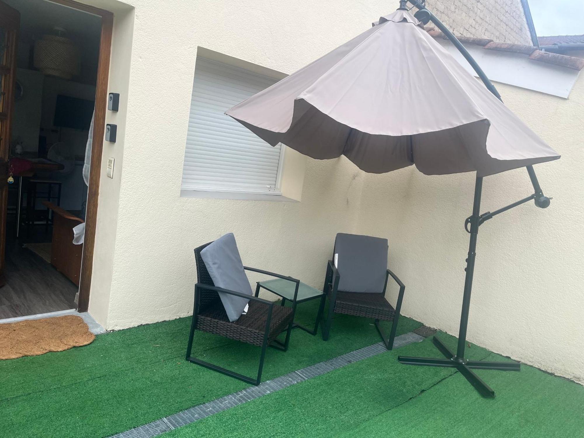 Le Petit Prince , Jolie Maisonnette Terrasse Netflix Parking Prive Jeux De Societe Μπουργκ-αν-Μπρες Εξωτερικό φωτογραφία